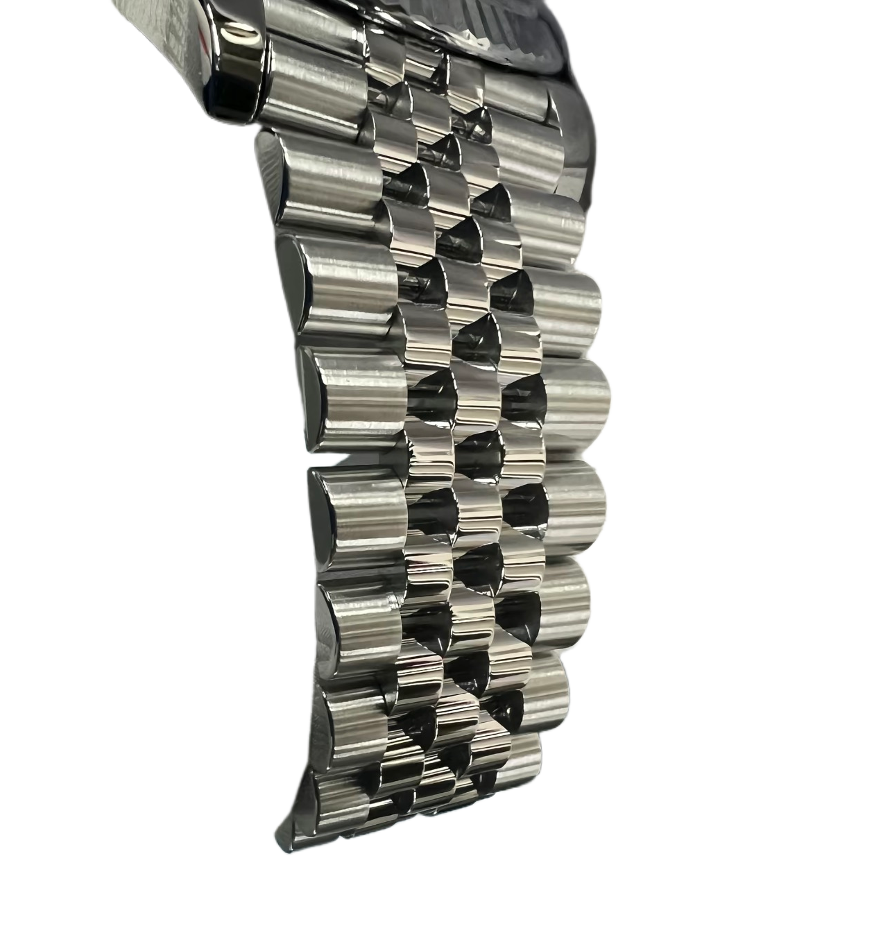 Jubilee bracelet with polished center links and brushed sides