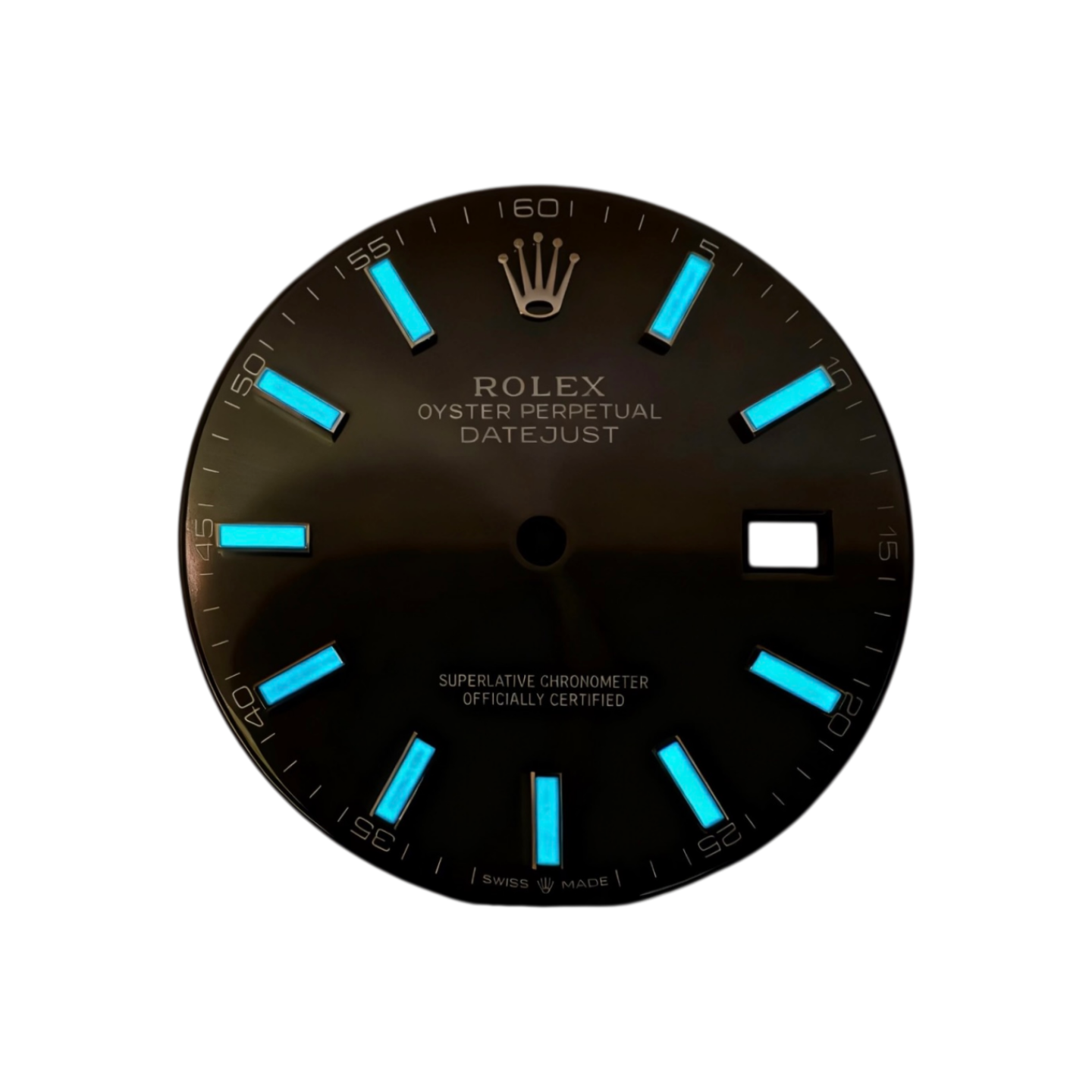 Ice-blue lume on the dial at night